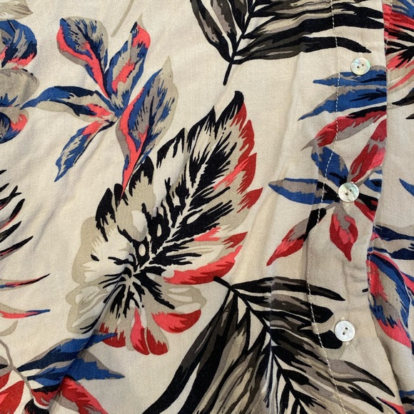 April Kiss Button Down - Picture 2 of 6